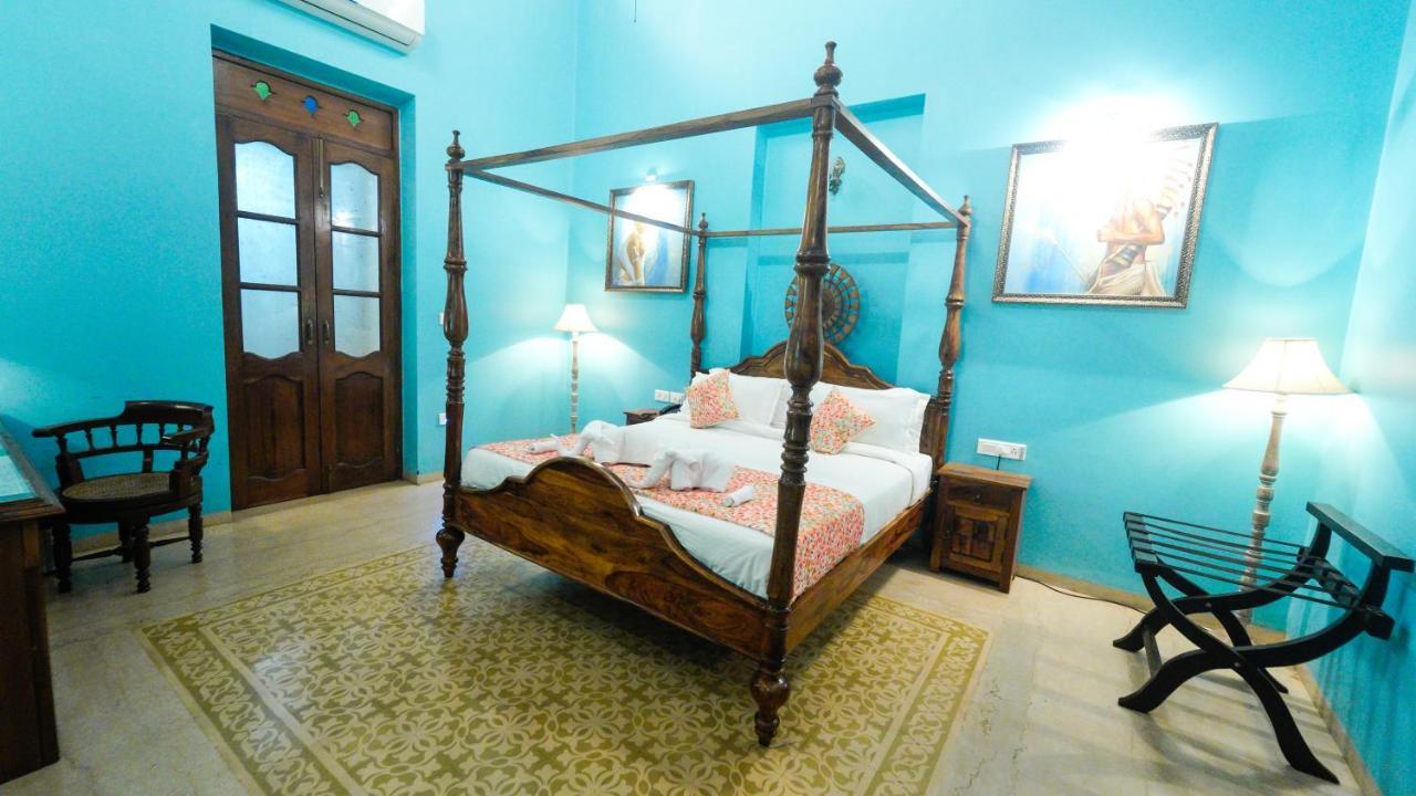 פאנג'י Surya Kiran Heritage Hotel מראה חיצוני תמונה