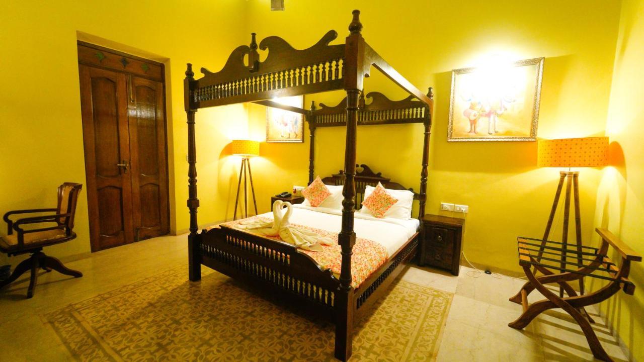 פאנג'י Surya Kiran Heritage Hotel מראה חיצוני תמונה