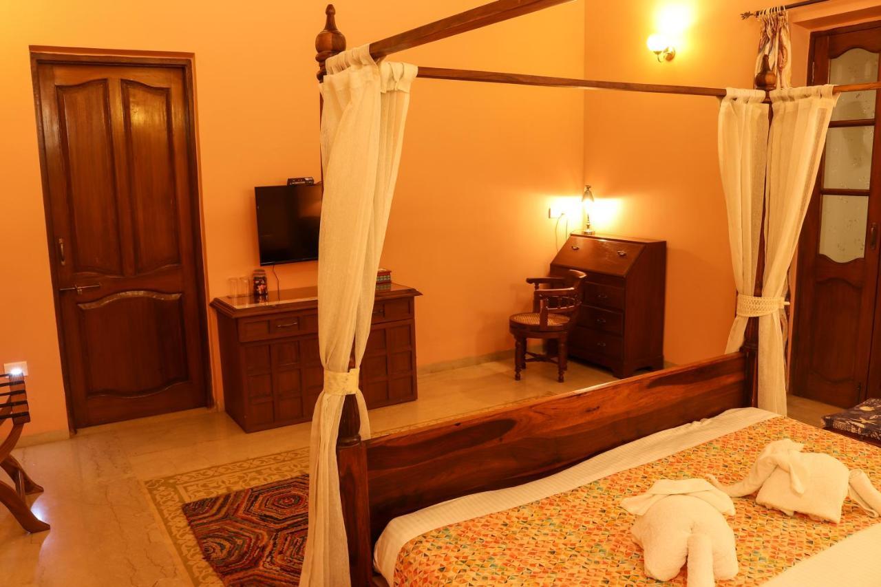 פאנג'י Surya Kiran Heritage Hotel מראה חיצוני תמונה