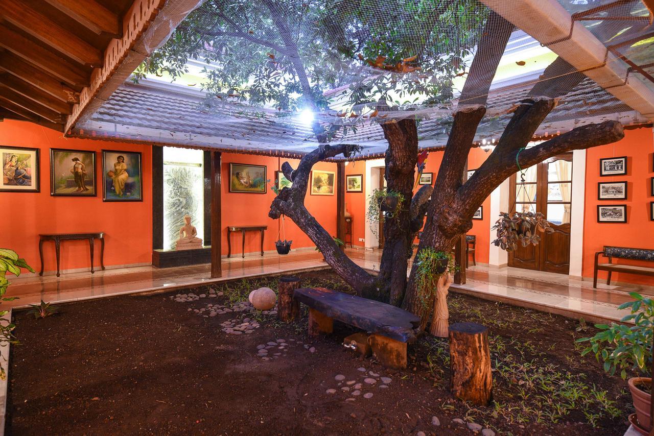 פאנג'י Surya Kiran Heritage Hotel מראה חיצוני תמונה