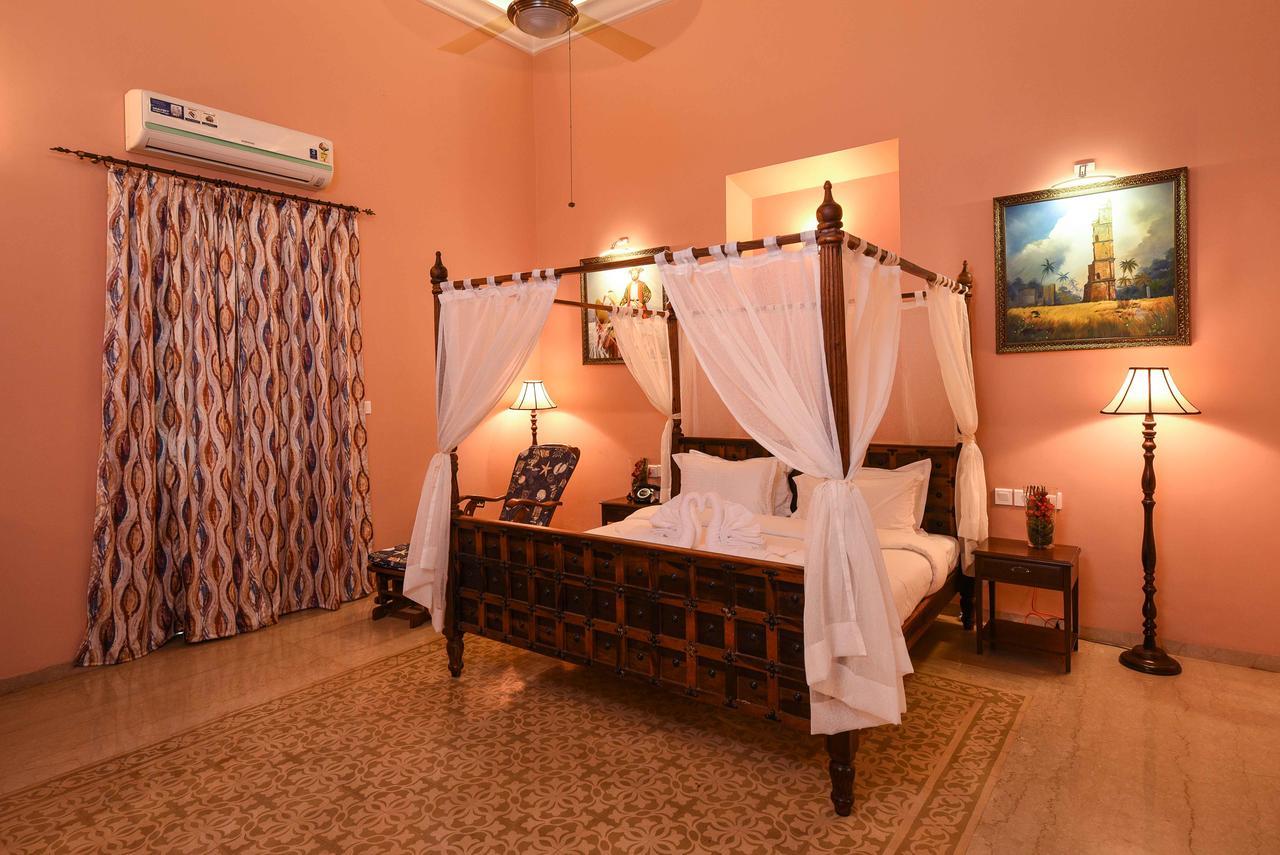 פאנג'י Surya Kiran Heritage Hotel מראה חיצוני תמונה