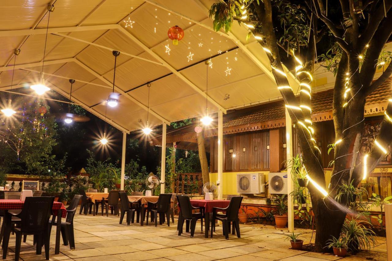 פאנג'י Surya Kiran Heritage Hotel מראה חיצוני תמונה